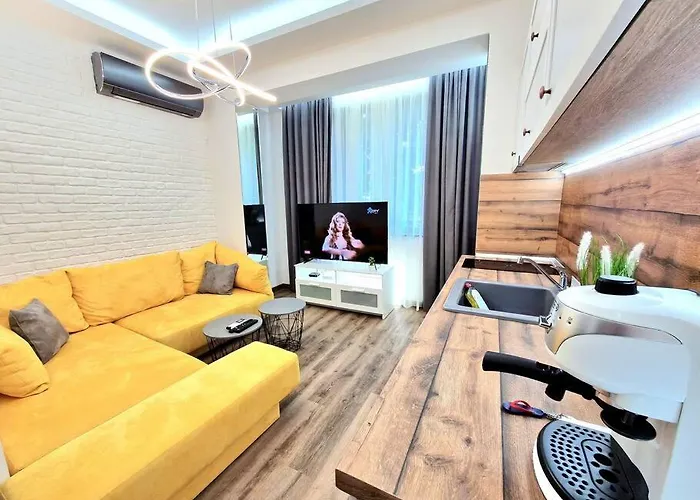 The Little Βάρνα