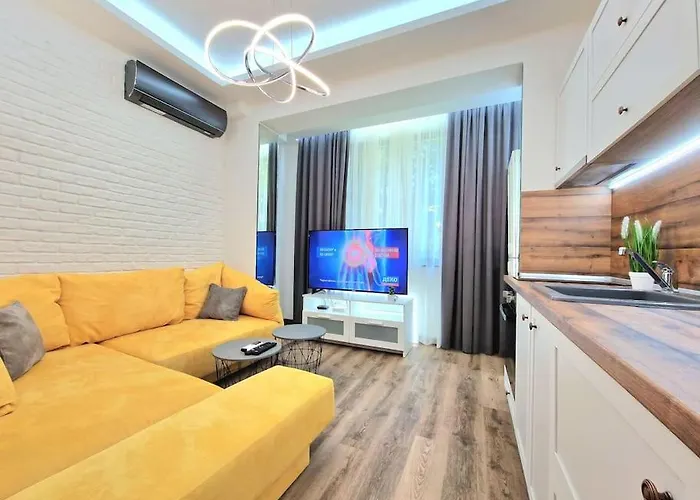 The Little 瓦爾納